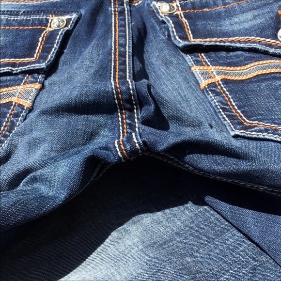 [SOLD] Rock Revival ‘Mario’ Straight 40 Dark Wash - Picture 5 of 8